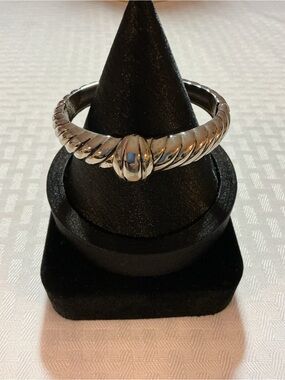 Silver Tone Twisted Cable Side Hinge Clamper Bangle Bracelet